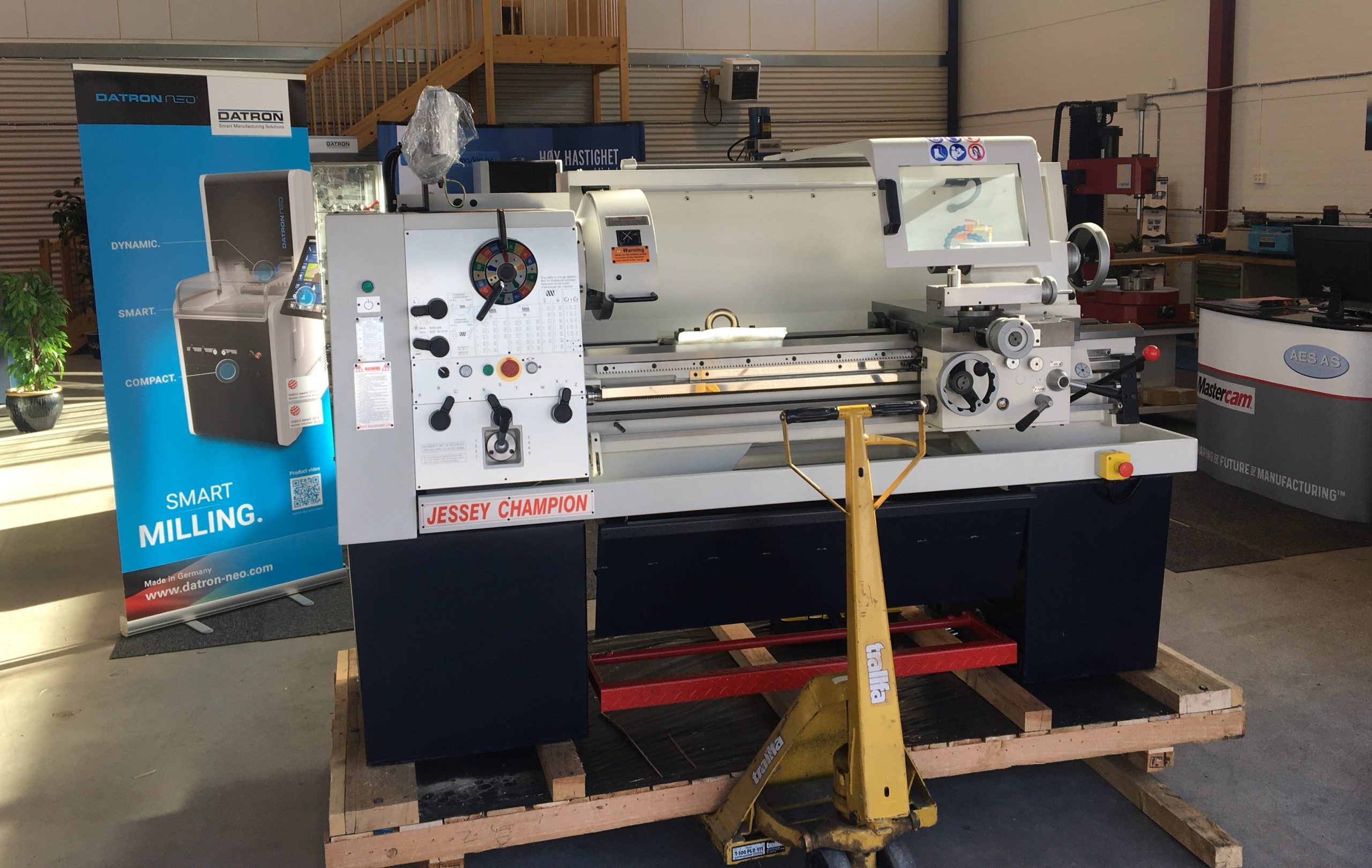 dreiebenk for metall manuell